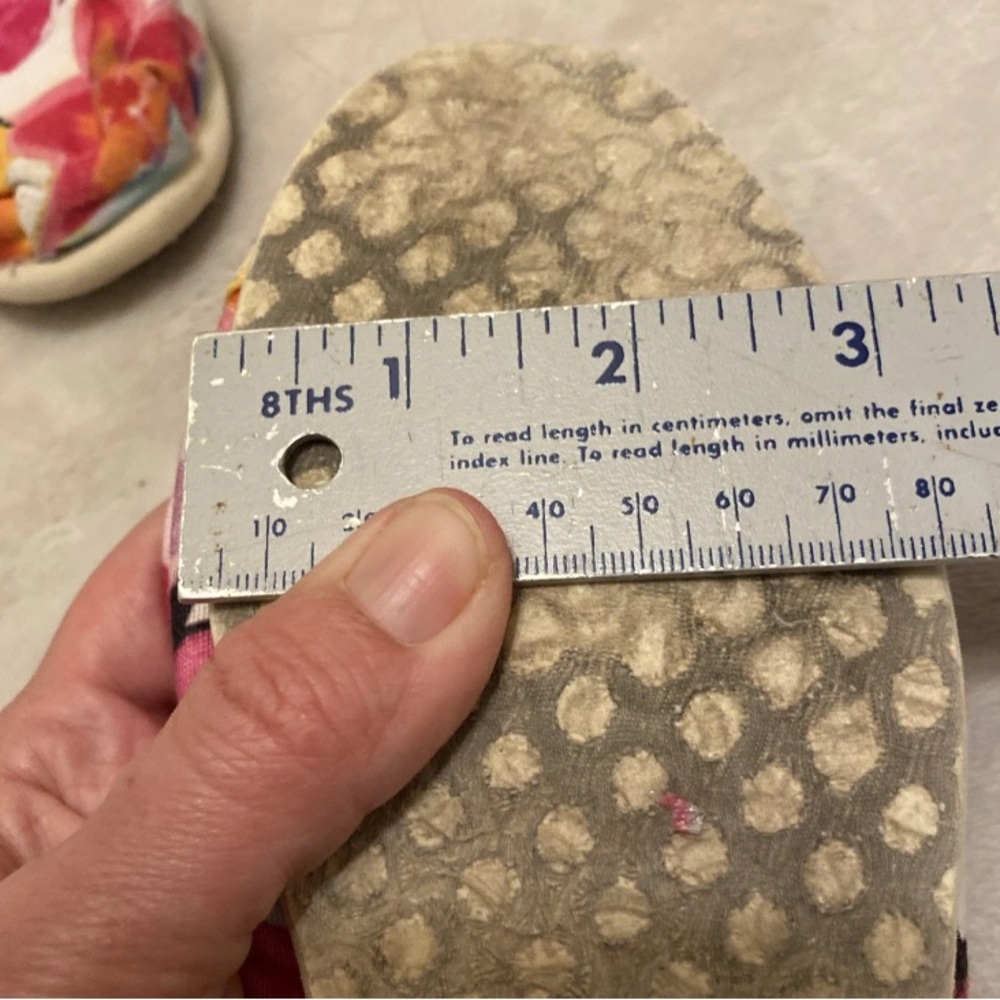 TOMS Women's Vibrant Floral Slip-On Flats - Picture 12 of 13
